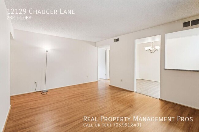 Building Photo - 12129 Chaucer Ln