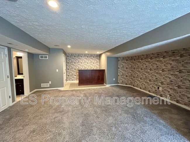 Building Photo - 18258 Benton Oak Dr