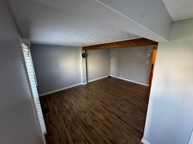 Building Photo - 3226 Split Oak Ct