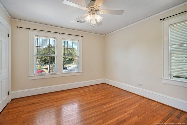 Building Photo - 717 Peden St