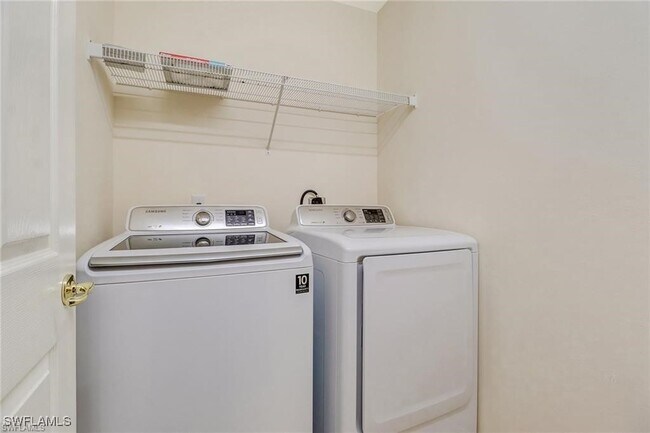 Building Photo - 9801 Foxhall Way