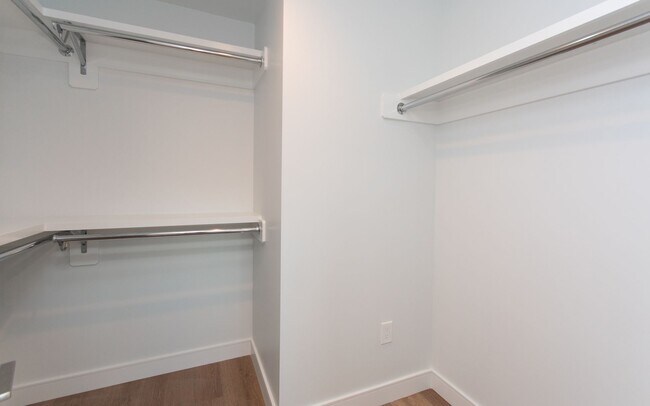 Building Photo - DunstanSt - 2270
