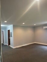 Building Photo - 1586 Ocala Ave SW