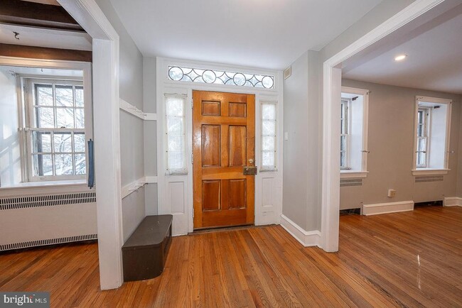 Building Photo - 625 Chelten Hills Dr