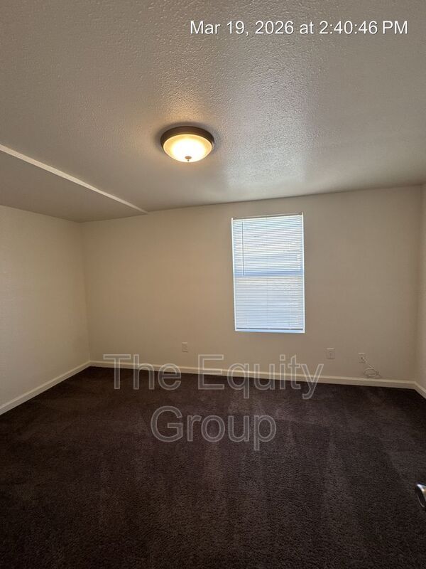 Building Photo - 610 Pickerell Ave