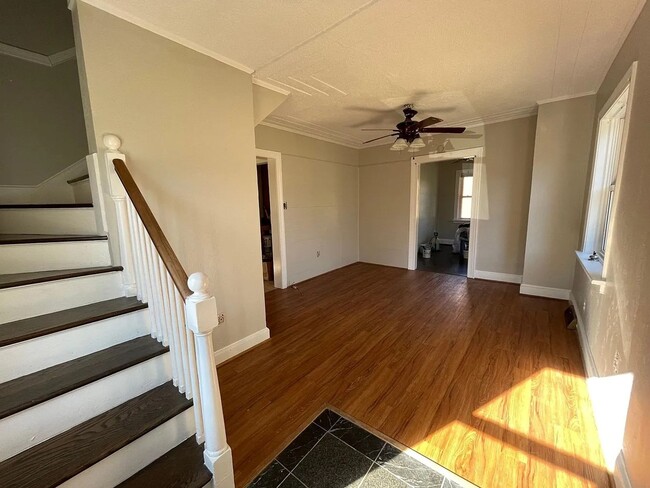 Primary Photo - Renovated 3BR / 2BA home near Forest Hill ...