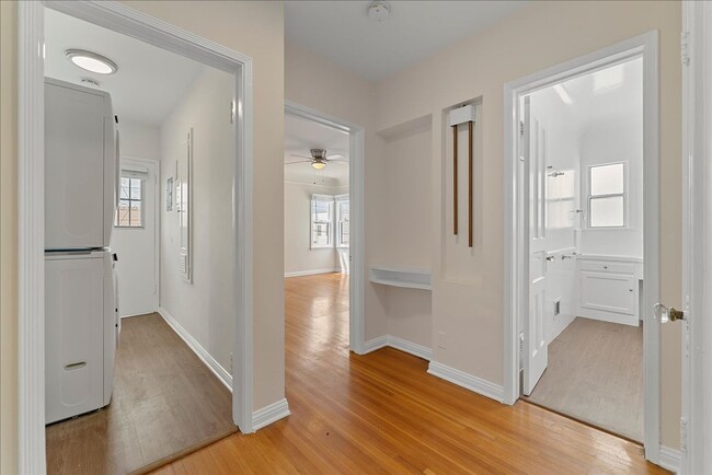 Building Photo - 335 N Genesee Ave