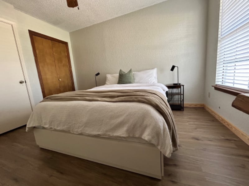 Building Photo - 187 Oak Park Rd