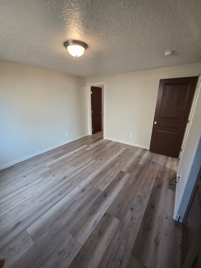 Building Photo - Charming home in NE Redmond