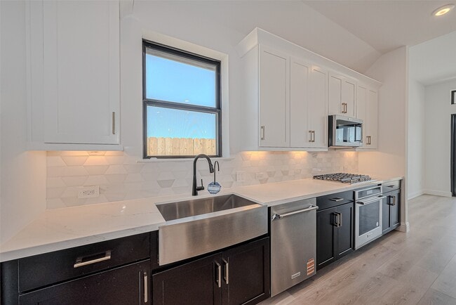 Building Photo - 2315 Red Chip Ln