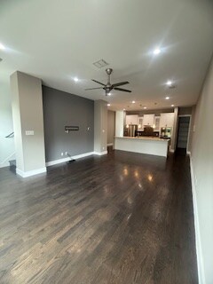 Building Photo - 3008 Zenia Dr
