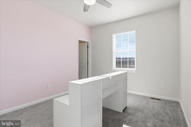 Building Photo - 889 Barksdale Dr