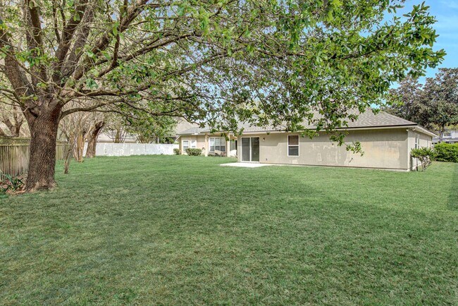 Building Photo - Renovated 5 bedroom/3 bathroom home in Wor...
