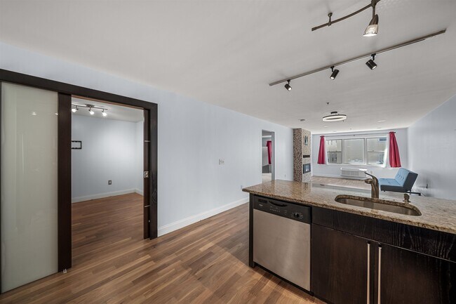 Building Photo - 5711 Jefferson St