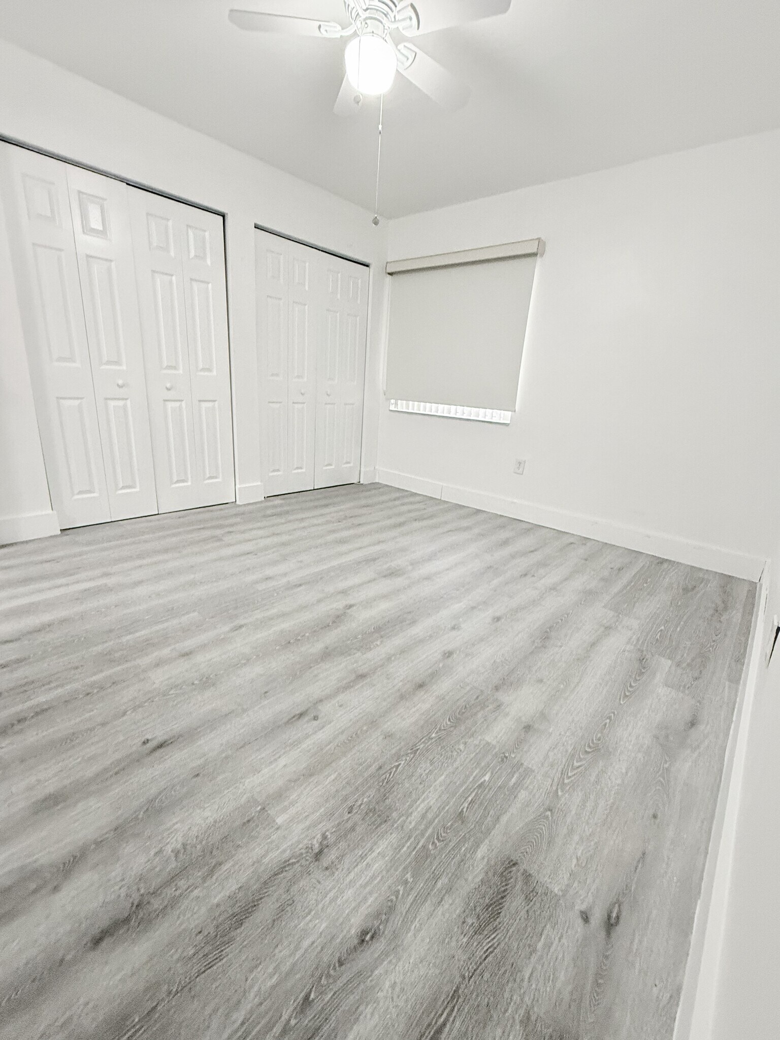 Building Photo - 145 SW 30th Ct