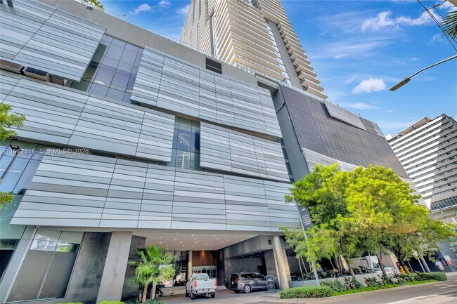 Building Photo - 88 SW 7th St