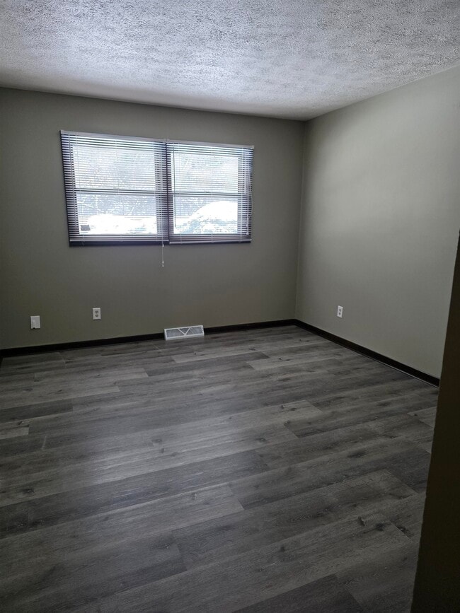 Building Photo - 809 Nassau Pkwy