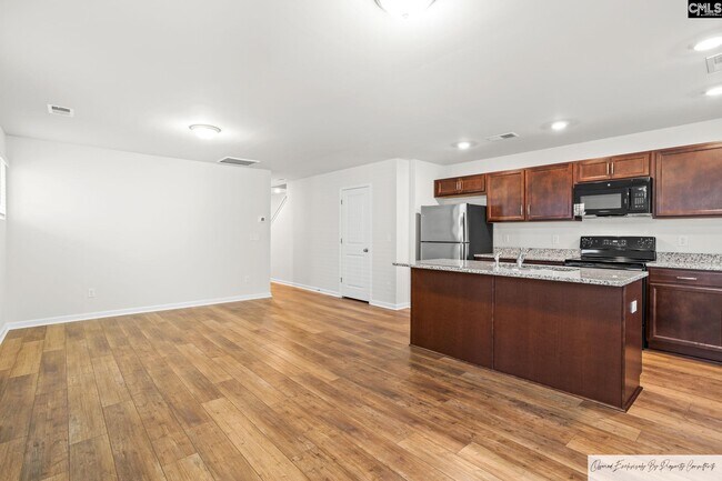 Building Photo - 441 Pepperbush Ln