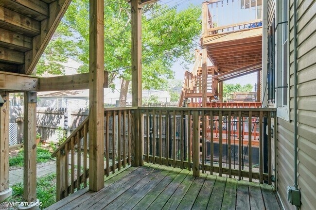 Building Photo - 1706 N Kimball Ave