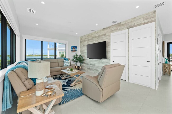 Building Photo - 247 Pescayo Ave