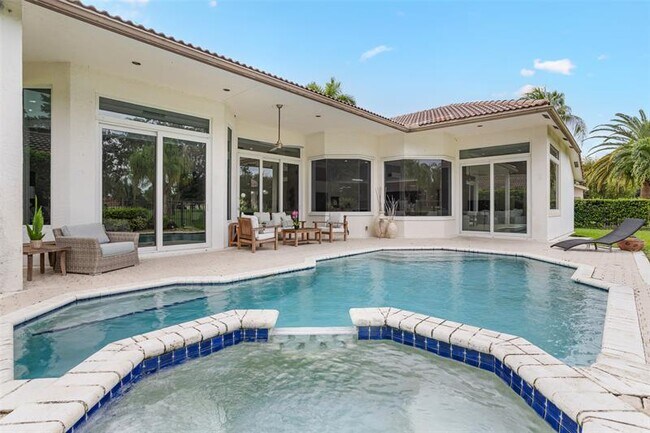 Building Photo - 2534 Golf View Dr