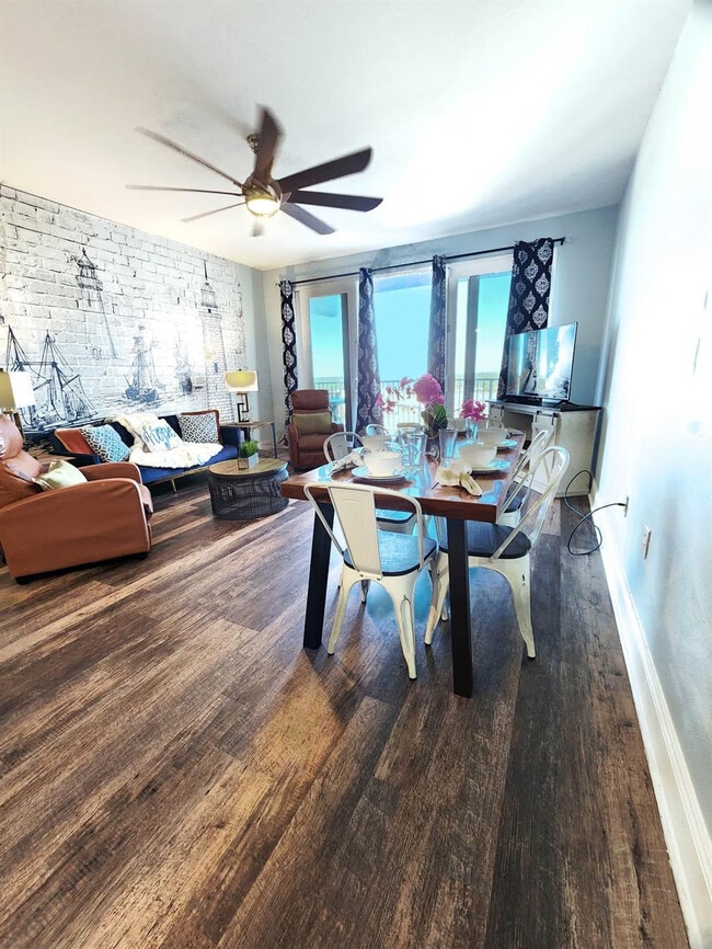 Building Photo - 102 Gulfside Ct