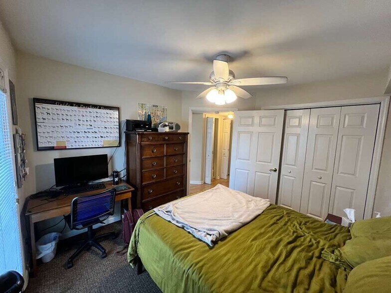 Building Photo - 1201 Laurel Ave