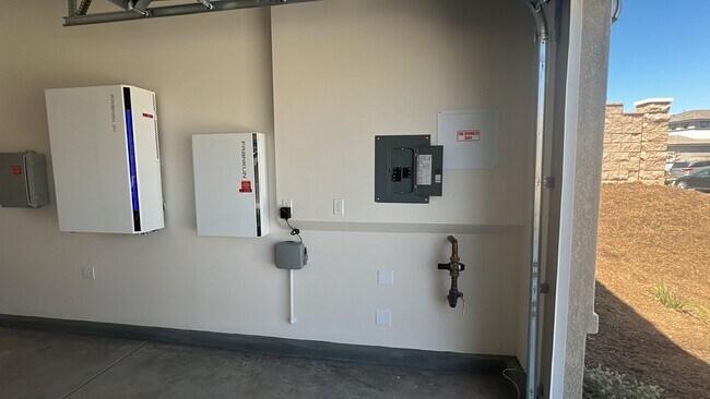 Building Photo - 21469 Thomas Ct