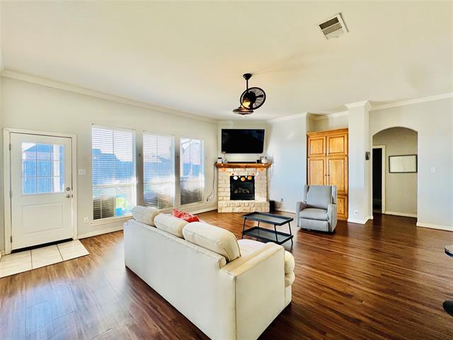 Building Photo - 9220 Edgemont Dr