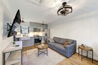 Building Photo - 3201 Westridge St