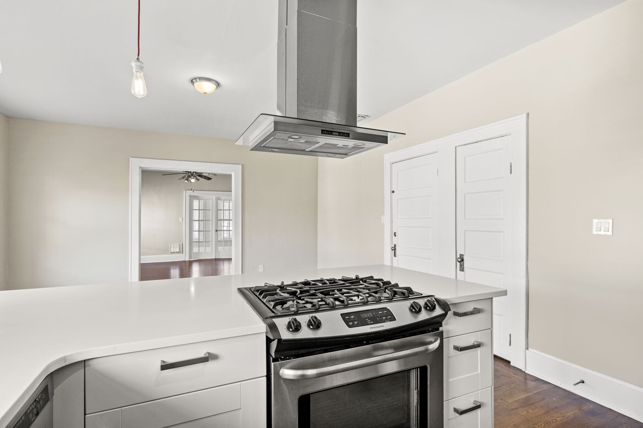 Building Photo - 1334 N Laura St