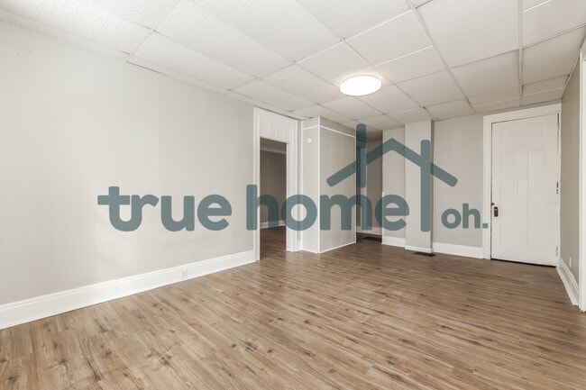 Building Photo - 121 Glencoe Ave