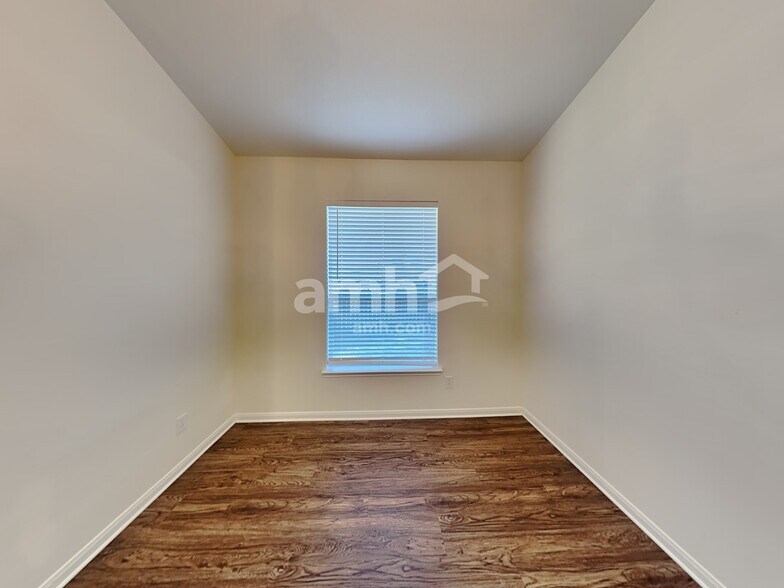 Building Photo - 25202 Melody Oaks Ln