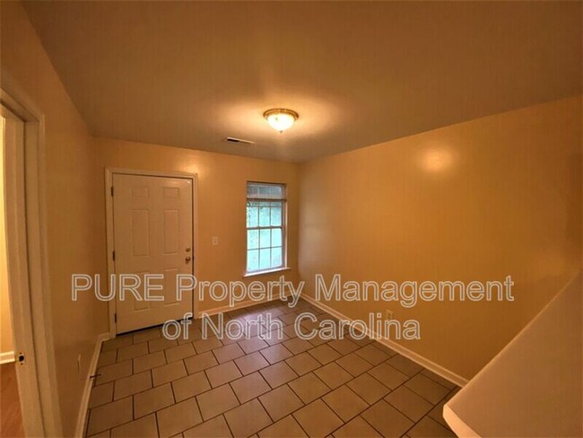 Building Photo - 2507 Pinnix St