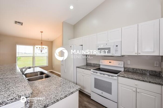 Building Photo - 2405 NW Juanita Pl