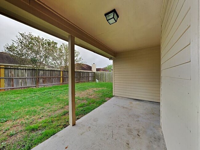 Building Photo - No Application Fees*