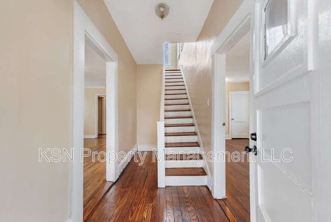 Building Photo - 1921 Reynolds St