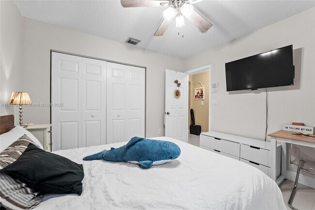 Building Photo - 13925 SW 155th Ct