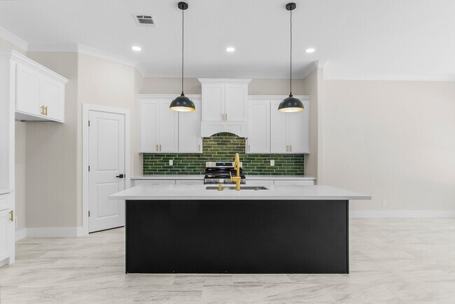 Building Photo - 244 Fawn Dr