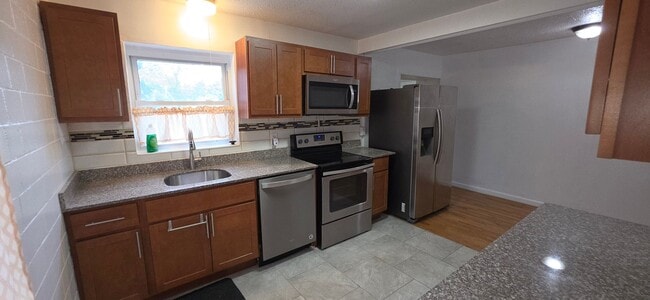 Building Photo - 1306 Mt Olive Ave