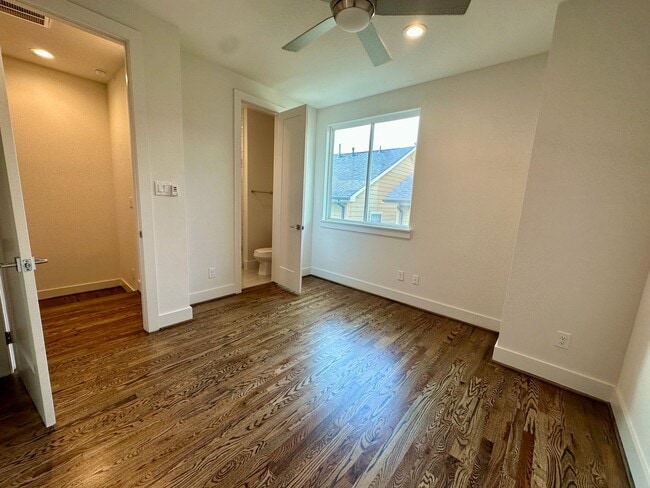 Building Photo - For Lease | 3 Bed, 2 Bath | 2,139 Sq Ft | Greater Heights |