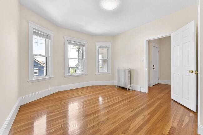 Building Photo - 336 Cornell St