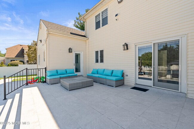 Building Photo - 24 Valley Forge Rd