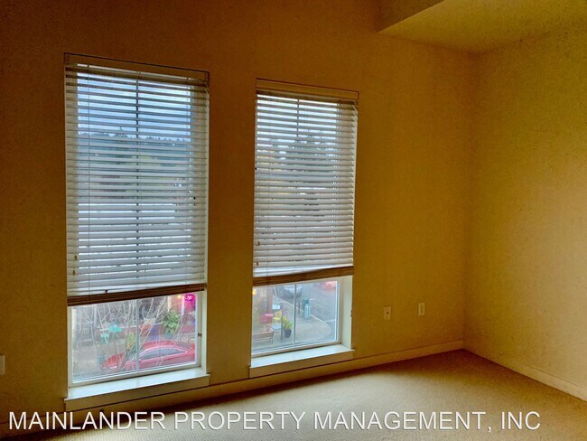 Building Photo - 2 br, 2 bath House - 10606 SE MAIN STREET ...