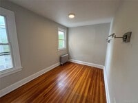 Building Photo - 128 Park Hill Ave