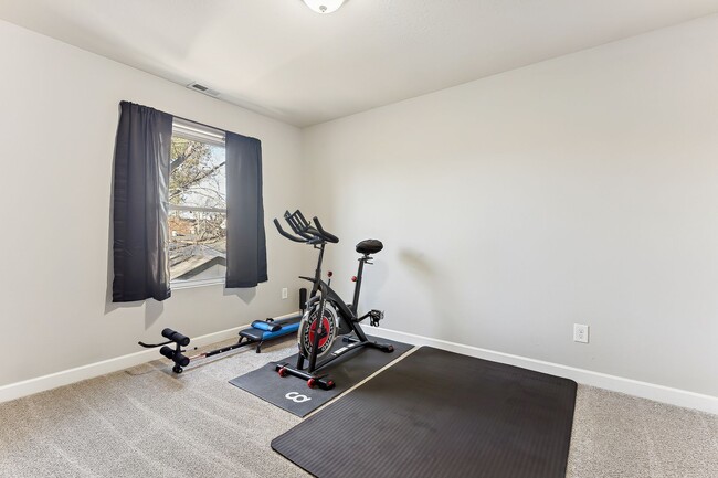 Building Photo - Stunning home in Norfolk!