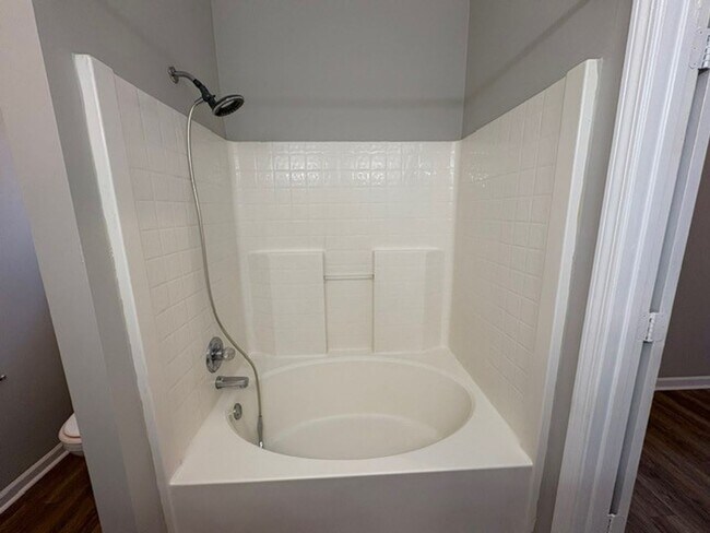 Building Photo - For Rent - 3 Bedroom, 2 Bathroom home in P...