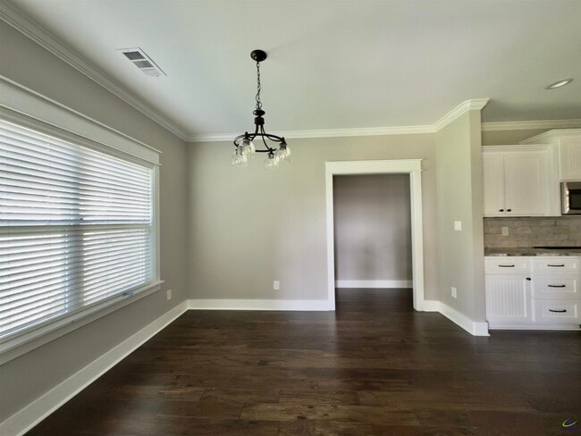 Building Photo - 408 Hawk's Nest Dr