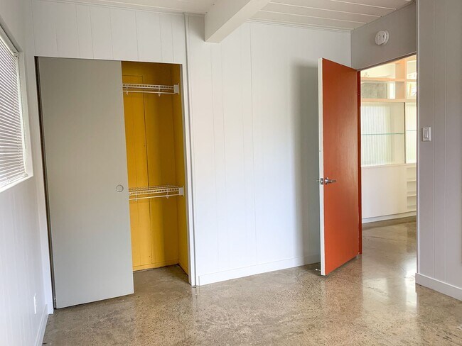 Building Photo - Custom Designed Modern 3 Bedroom Eicher in Palo Alto!