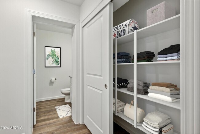 Building Photo - 7922 Magic Dr